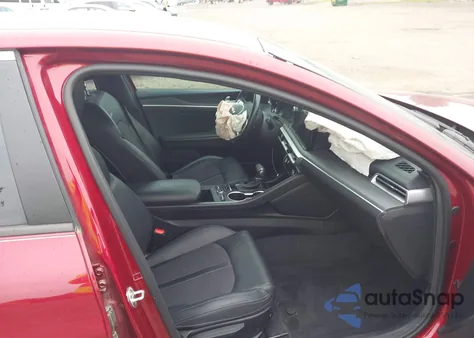 2022 Kia K5 Gt-Line from USA, damaged, VIN 5XXG64J20NG096268